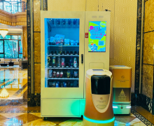 已有5家配备了云迹科技“机械人+货柜+AI语音德律